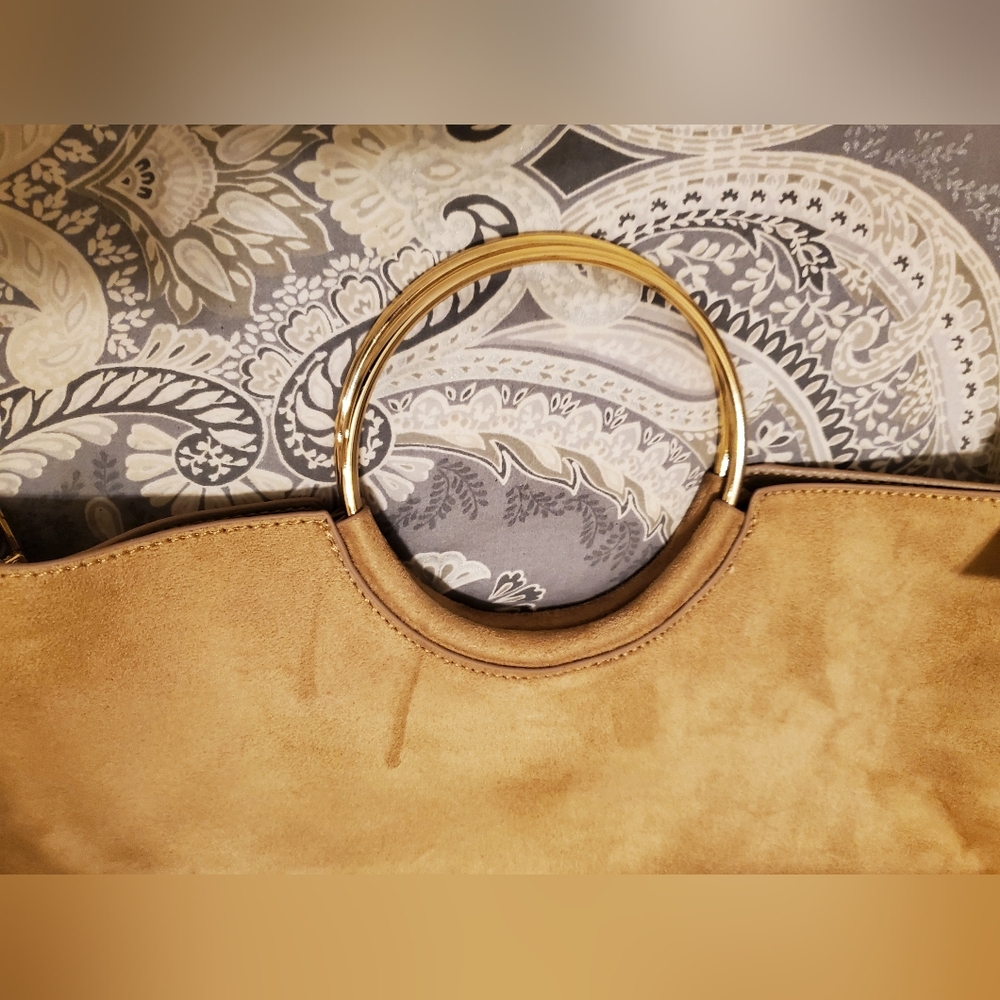 Banana Republic Hobo Purse Gold Handles and Long Straps New with Tags - Picture 4 of 6
